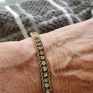 Vintage tennis bracelet with 44 small diamonds,1 missing diamond, not sure metal